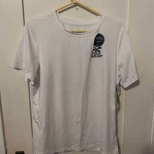 Women’s O’Neil shirt. Large